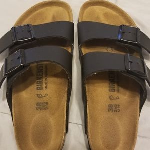 Birkenstock size 7-71/2 in womens